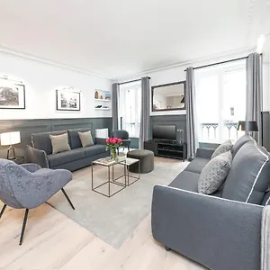 Livinparis - Luxury 3 Bedrooms Le Louvre Ii , Paris France